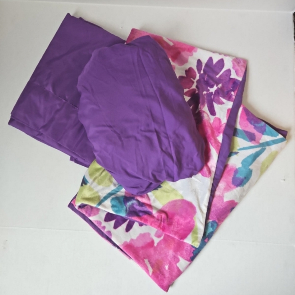 Girls Purple Twin Bed Set- Flat Sheet Fitted Sheet 2 Shams